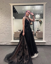 A-Line Gothic Lace Wedding Black Dresses V Neck Sleeveless